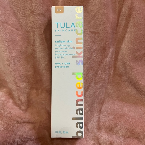 Tula Radiant Skin brightening serum skin tint spf 30 shade light neutral warm - Picture 1 of 5